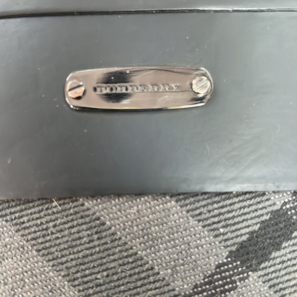 Size 38 Women’s Burberry Rainboot. Perfect for a stylish addition to an outfit - Picture 3 of 3